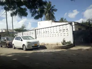 Hotel Inauzwa Ni Mpya Na Nzuri Sana Ya Kisasa, Ina Vyumba 37