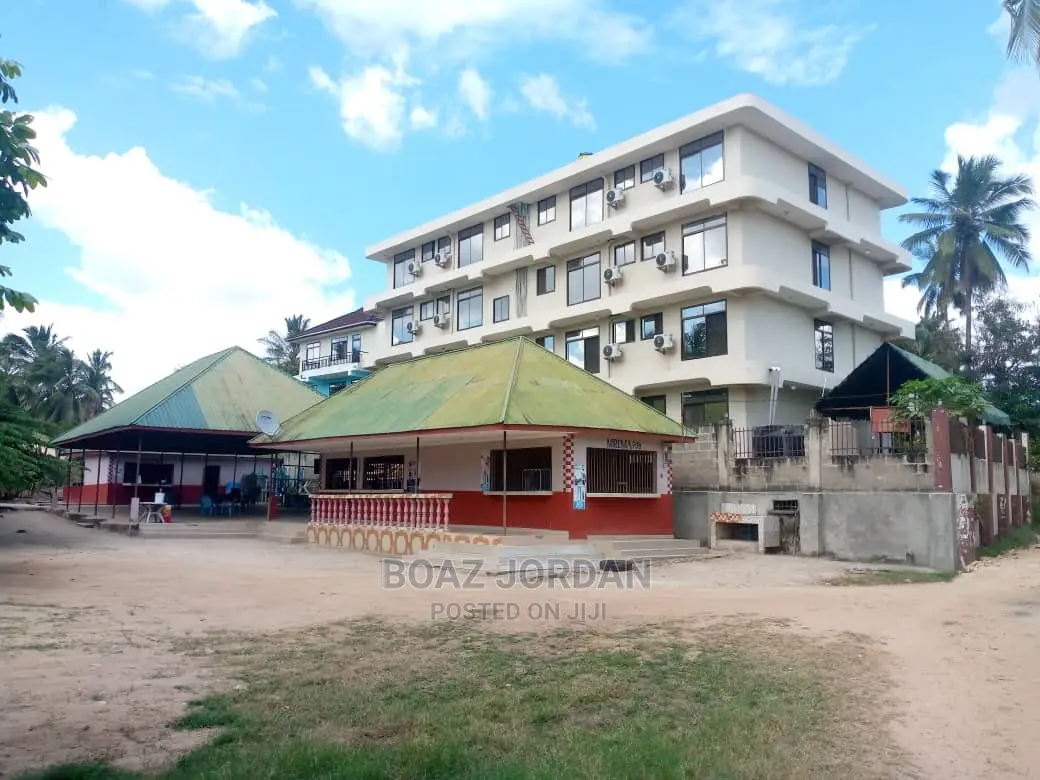 Hotel Inauzwa Ni Mpya Na Nzuri Sana Ya Kisasa, Ina Vyumba 37