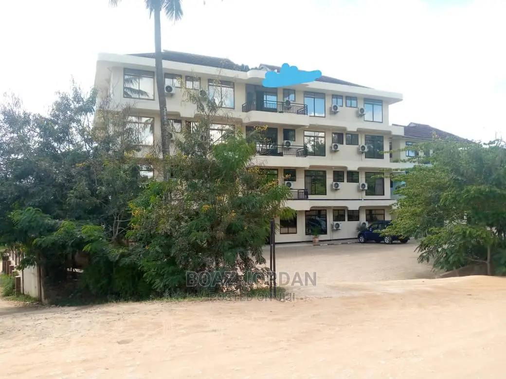 Hotel Inauzwa Ni Mpya Na Nzuri Sana Ya Kisasa, Ina Vyumba 37
