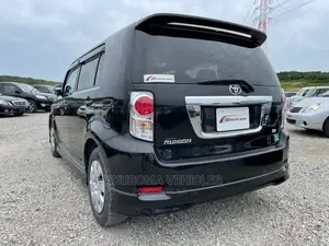Toyota Corolla Rumion 2015 Black