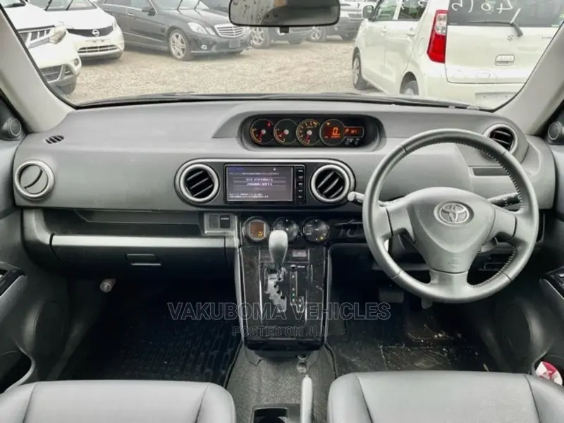 Toyota Corolla Rumion 2015 Black