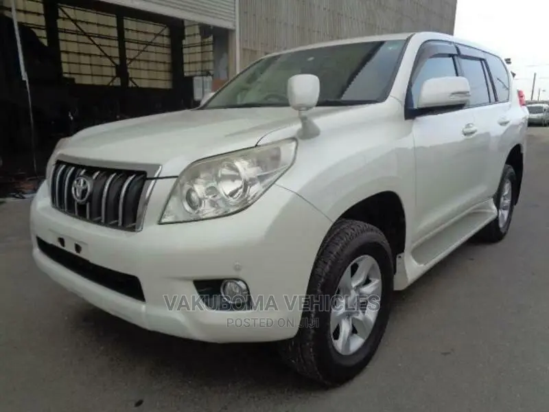 Toyota Land Cruiser Prado 2011 Pearl