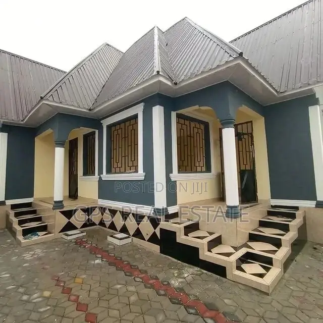 3bdrm House in Maxposh, Temeke for Sale