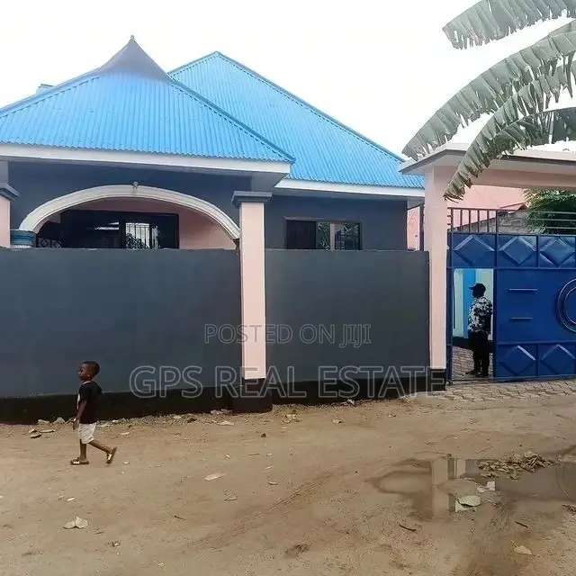 3bdrm House in Maxposh, Temeke for Sale