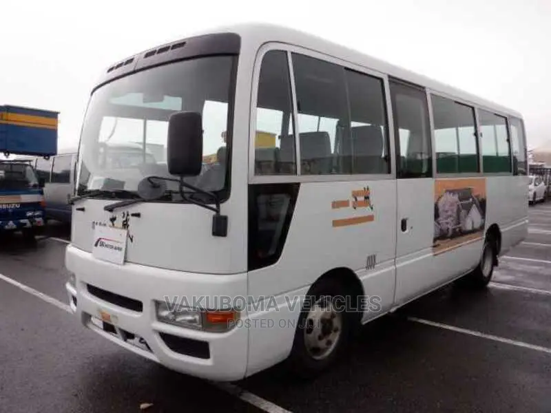 Nissan Civilian 2004 White