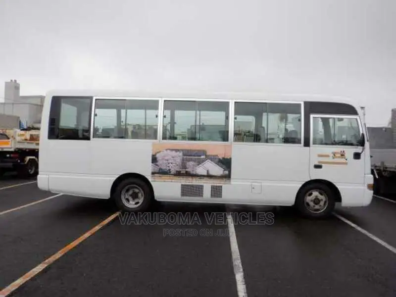 Nissan Civilian 2004 White