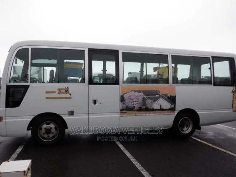 Nissan Civilian 2004 White