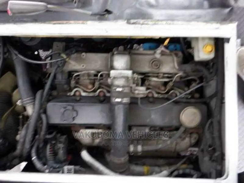 Nissan Civilian 2004 White