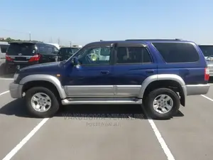 Toyota Hilux Surf 1999 Blue