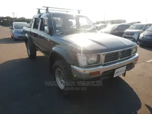 Toyota Hilux 1994 Green