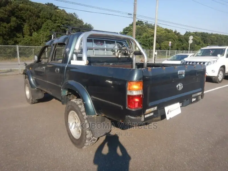 Toyota Hilux 1994 Green