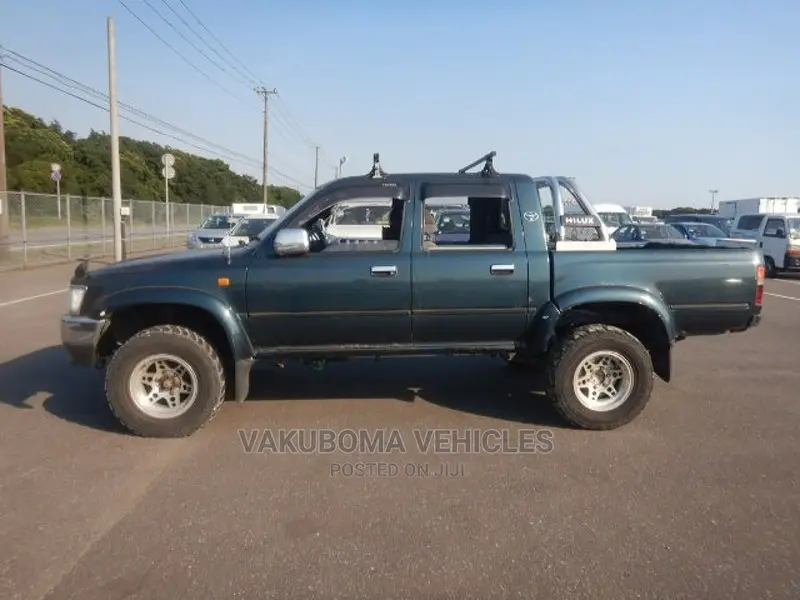 Toyota Hilux 1994 Green