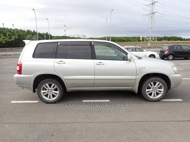 Toyota Kluger 2005 Silver