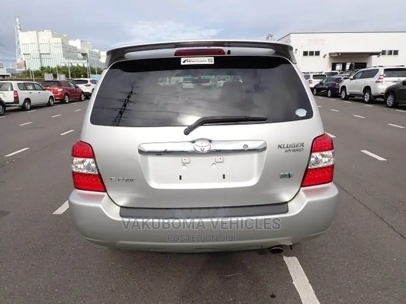 Toyota Kluger 2005 Silver