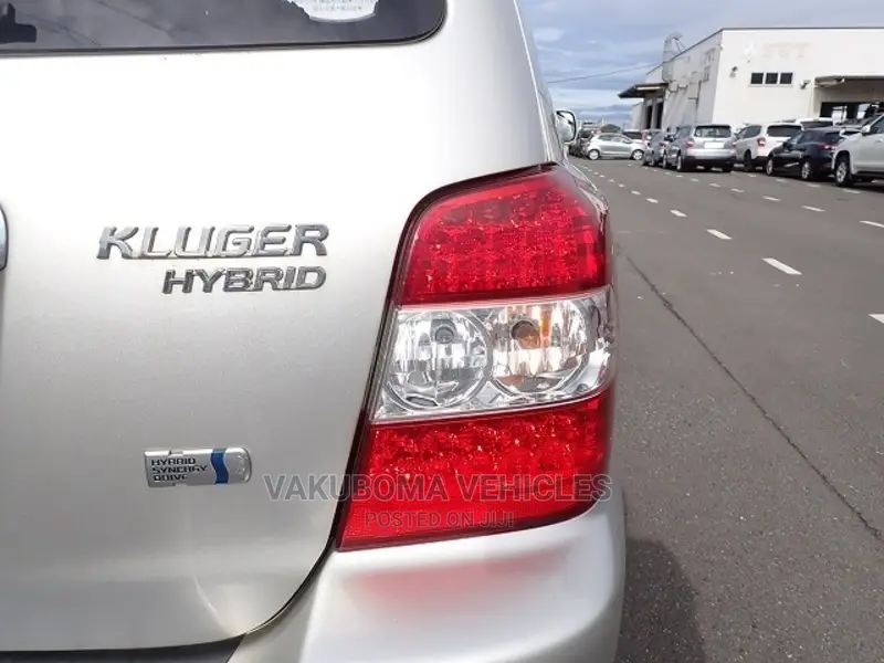 Toyota Kluger 2005 Silver
