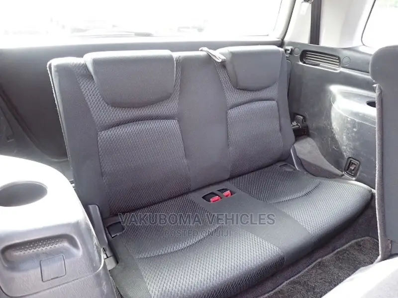 Toyota Kluger 2005 Silver