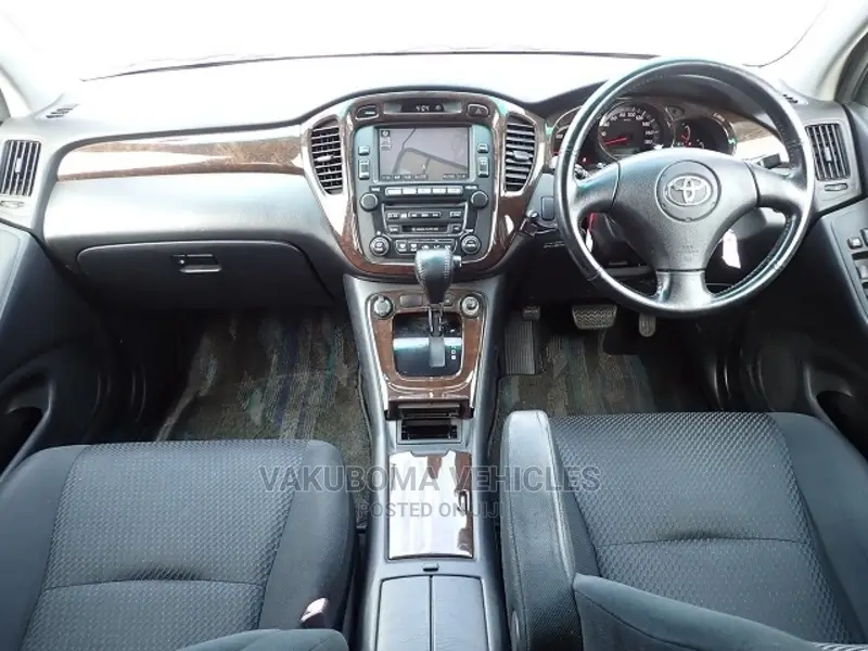Toyota Kluger 2005 Silver
