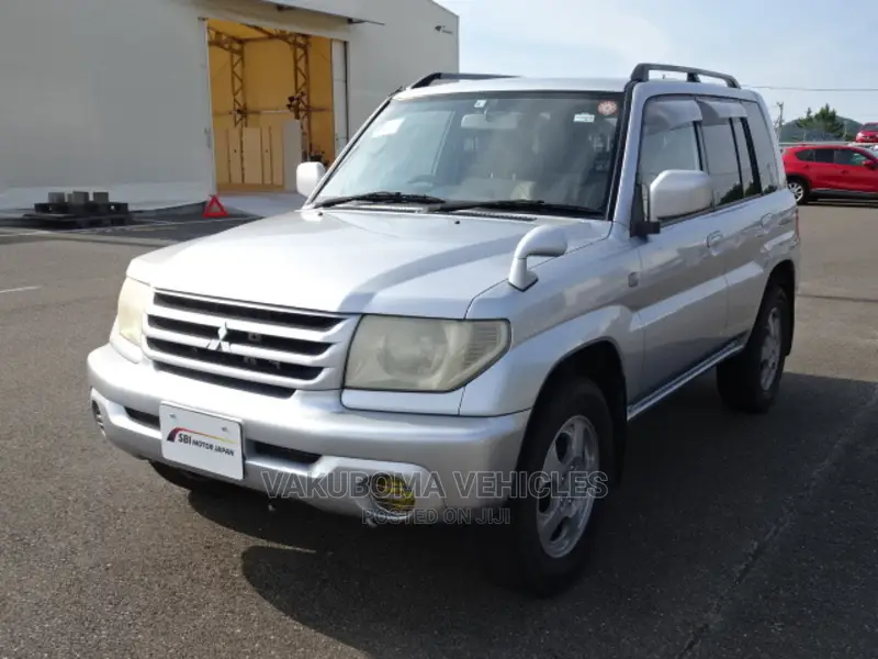 Mitsubishi Pajero 2003 Silver