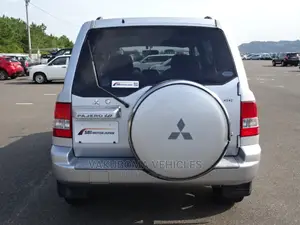 Mitsubishi Pajero 2003 Silver