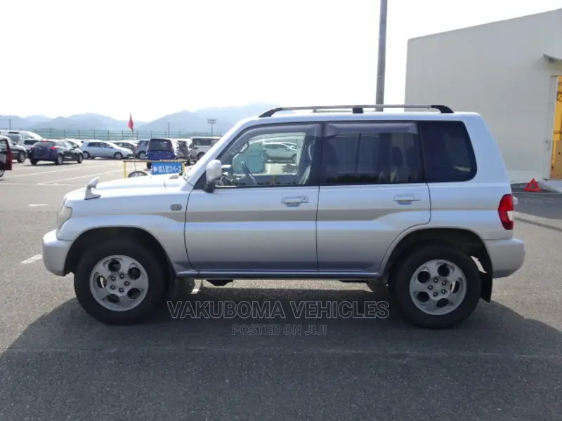 Mitsubishi Pajero 2003 Silver