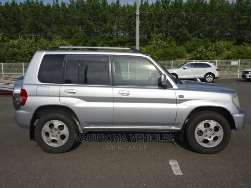 Mitsubishi Pajero 2003 Silver