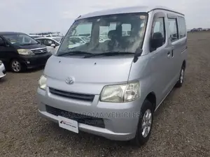 Toyota Lite-Ace 2010 Silver