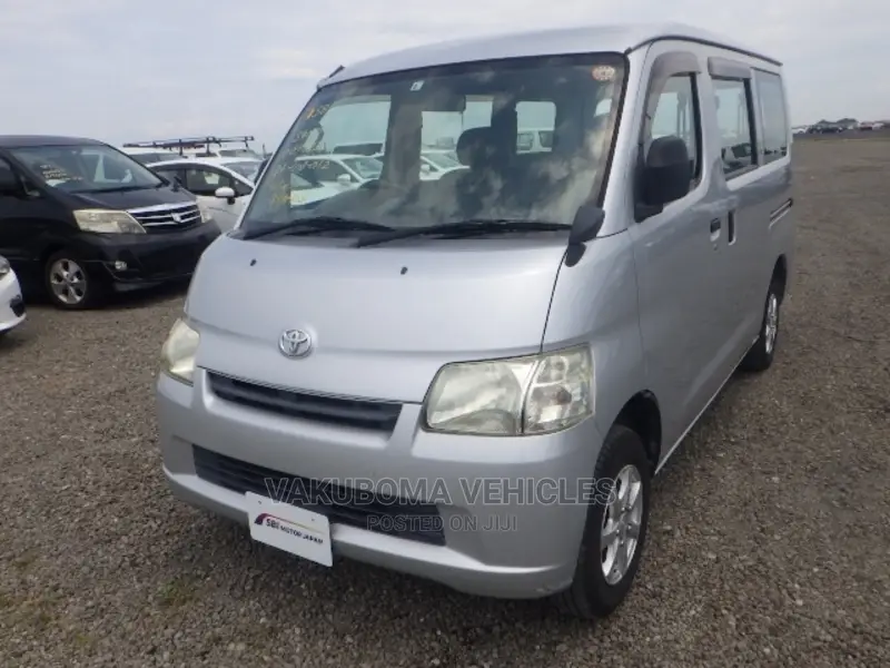 Toyota Lite-Ace 2010 Silver