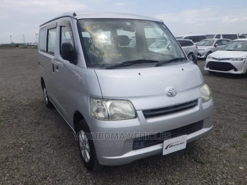 Toyota Lite-Ace 2010 Silver