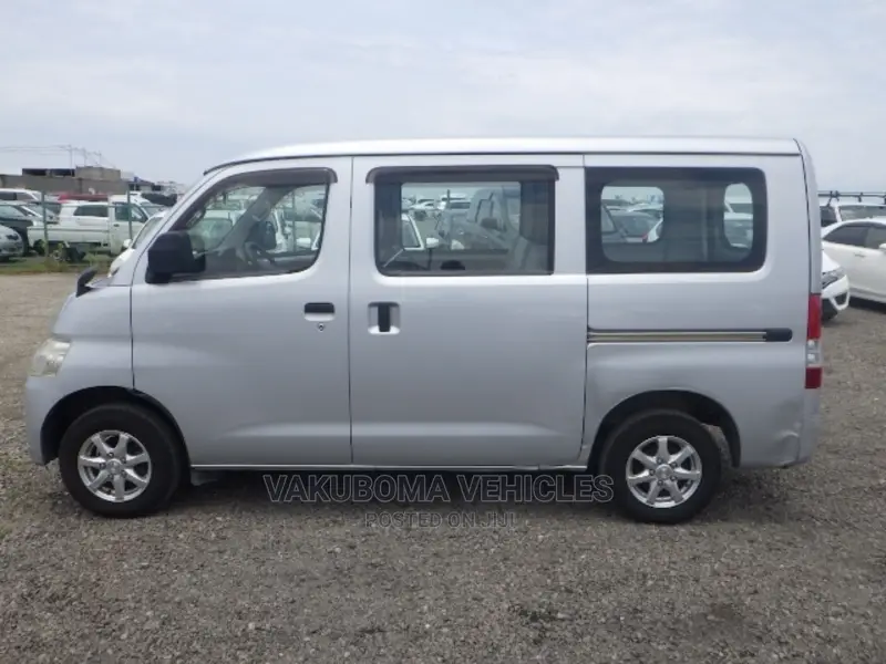 Toyota Lite-Ace 2010 Silver