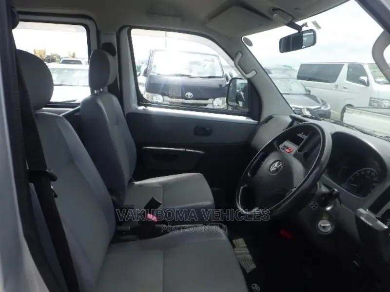 Toyota Lite-Ace 2010 Silver