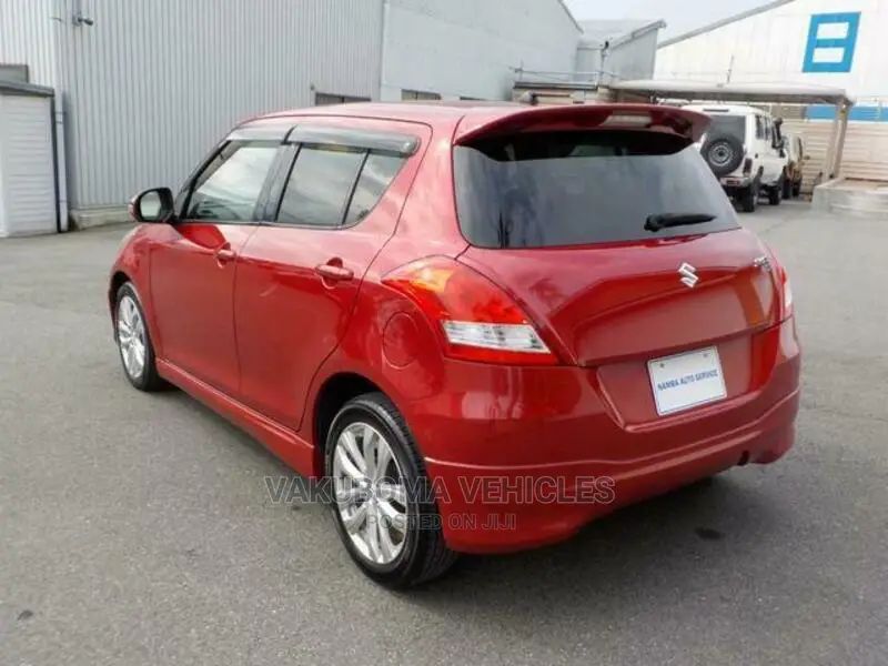 Suzuki Swift 2014 Red
