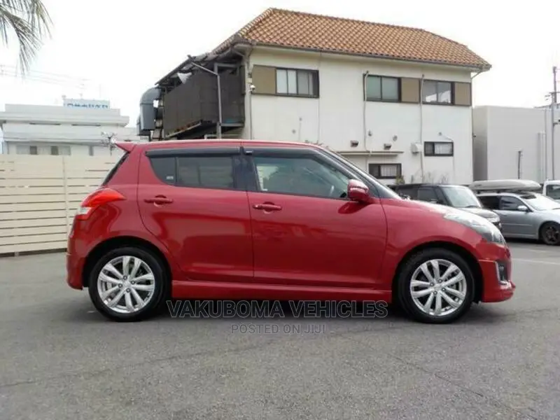 Suzuki Swift 2014 Red