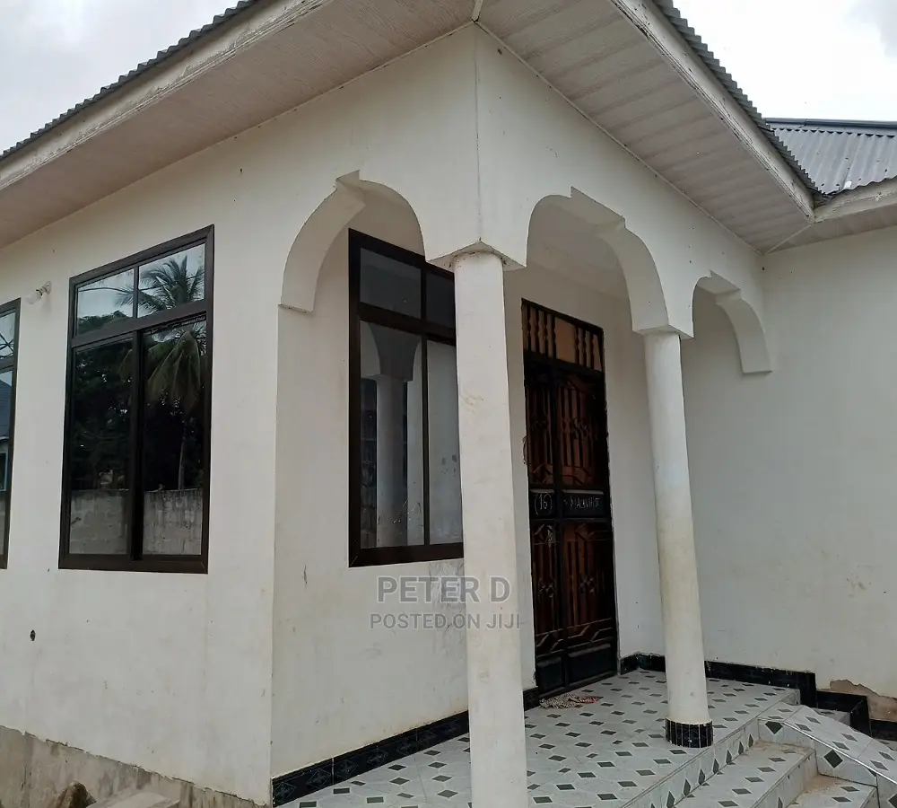 3bdrm House in Goba for sale