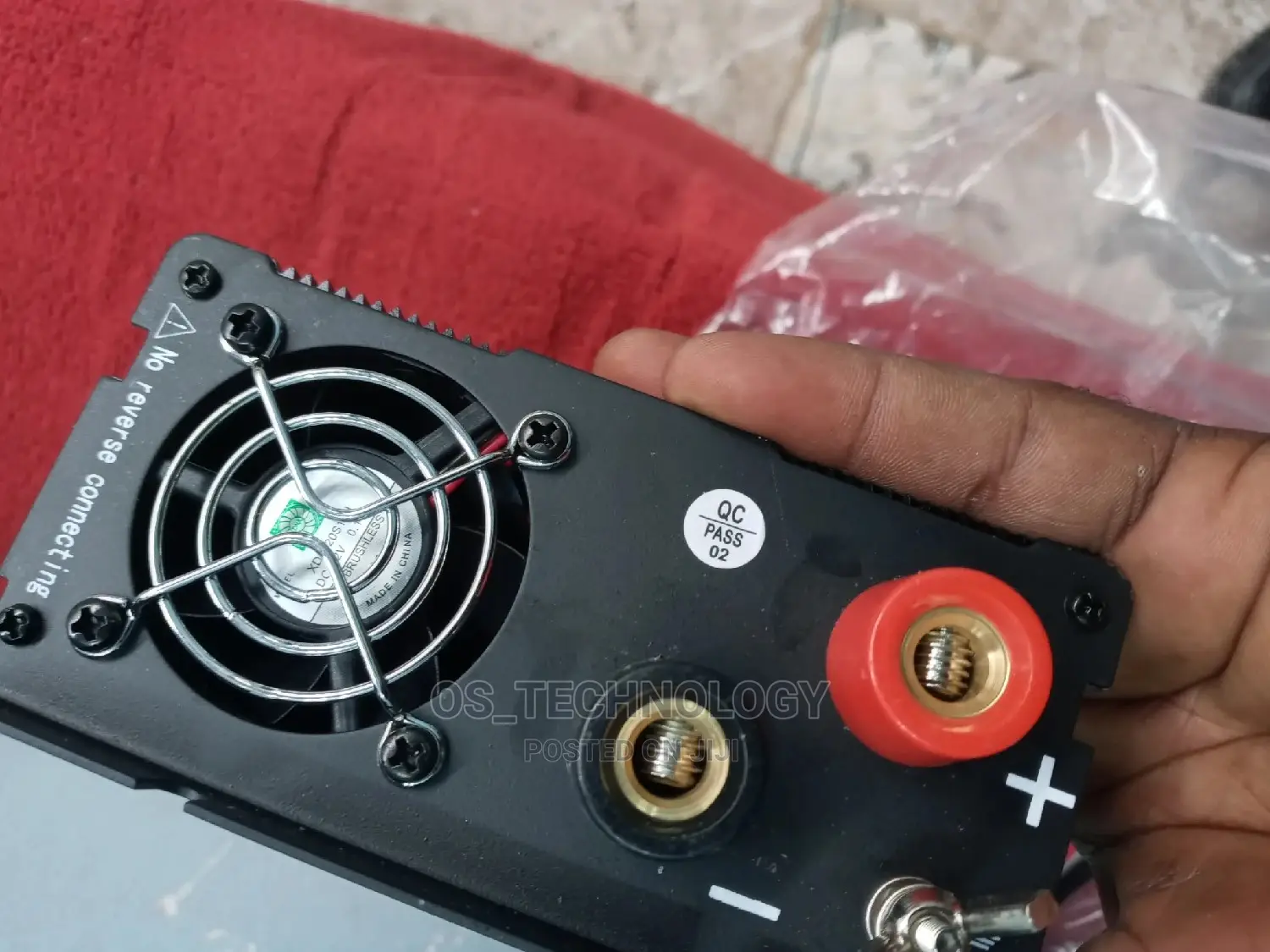 New Original Power Inverter 2000W,Dc12v to 240V.1 USB