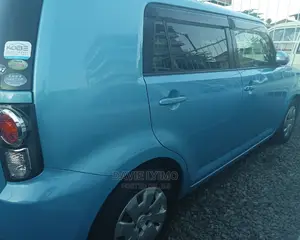 Toyota Corolla Rumion 2010 Blue