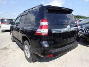Toyota Land Cruiser Prado 2015 Black