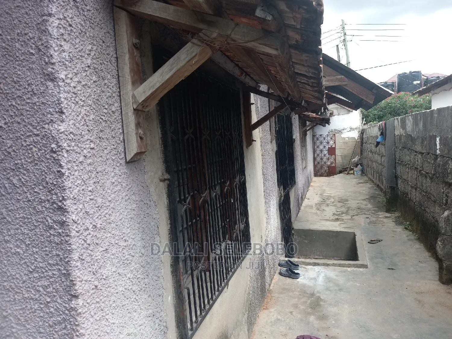 8bdrm Bungalow in Sinza C for sale