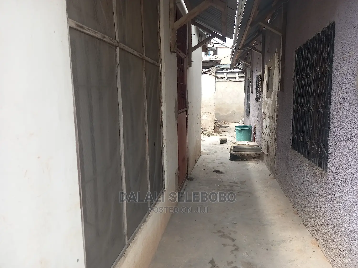 8bdrm Bungalow in Sinza C for sale