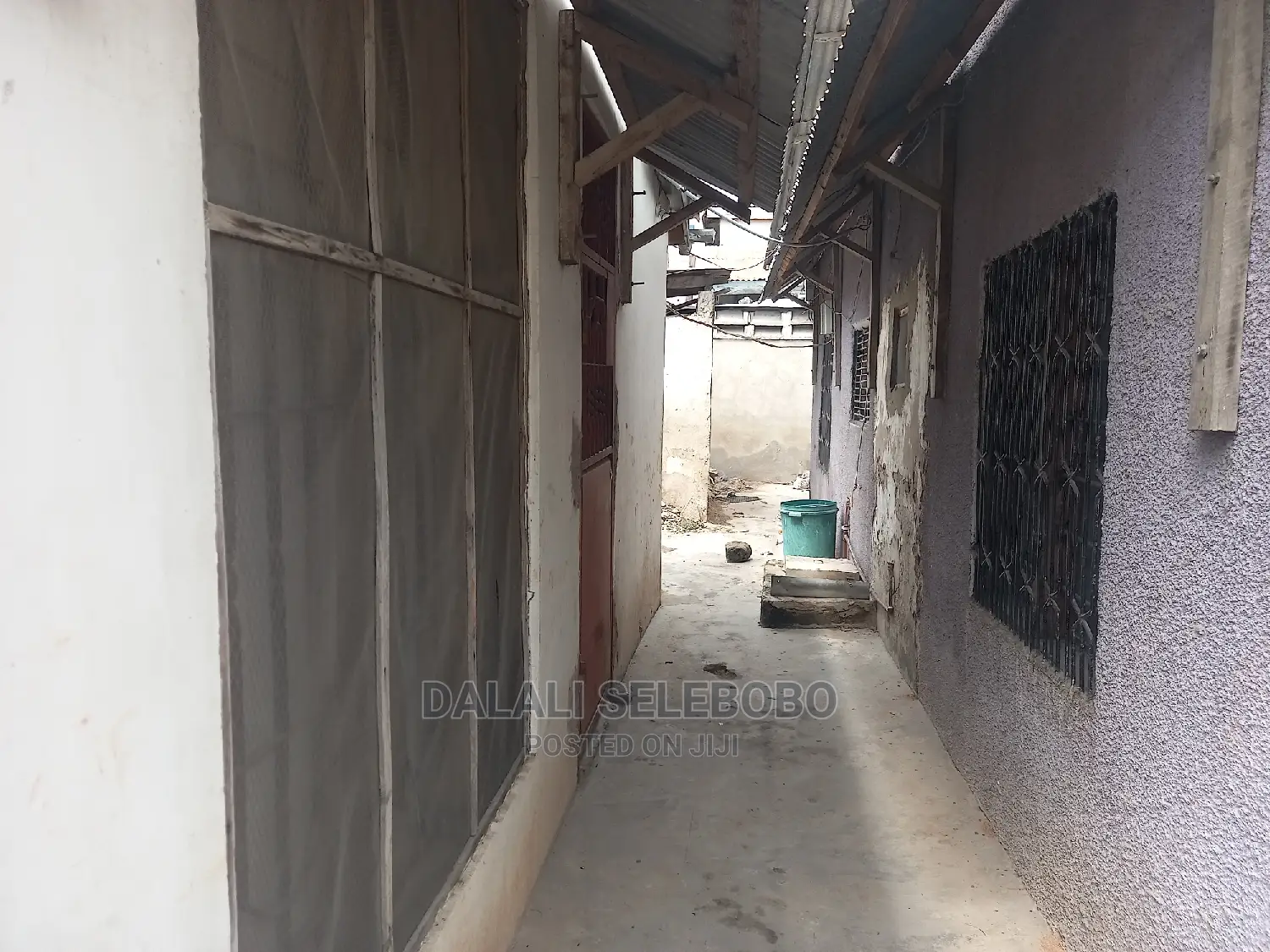 8bdrm Bungalow in Sinza C for sale