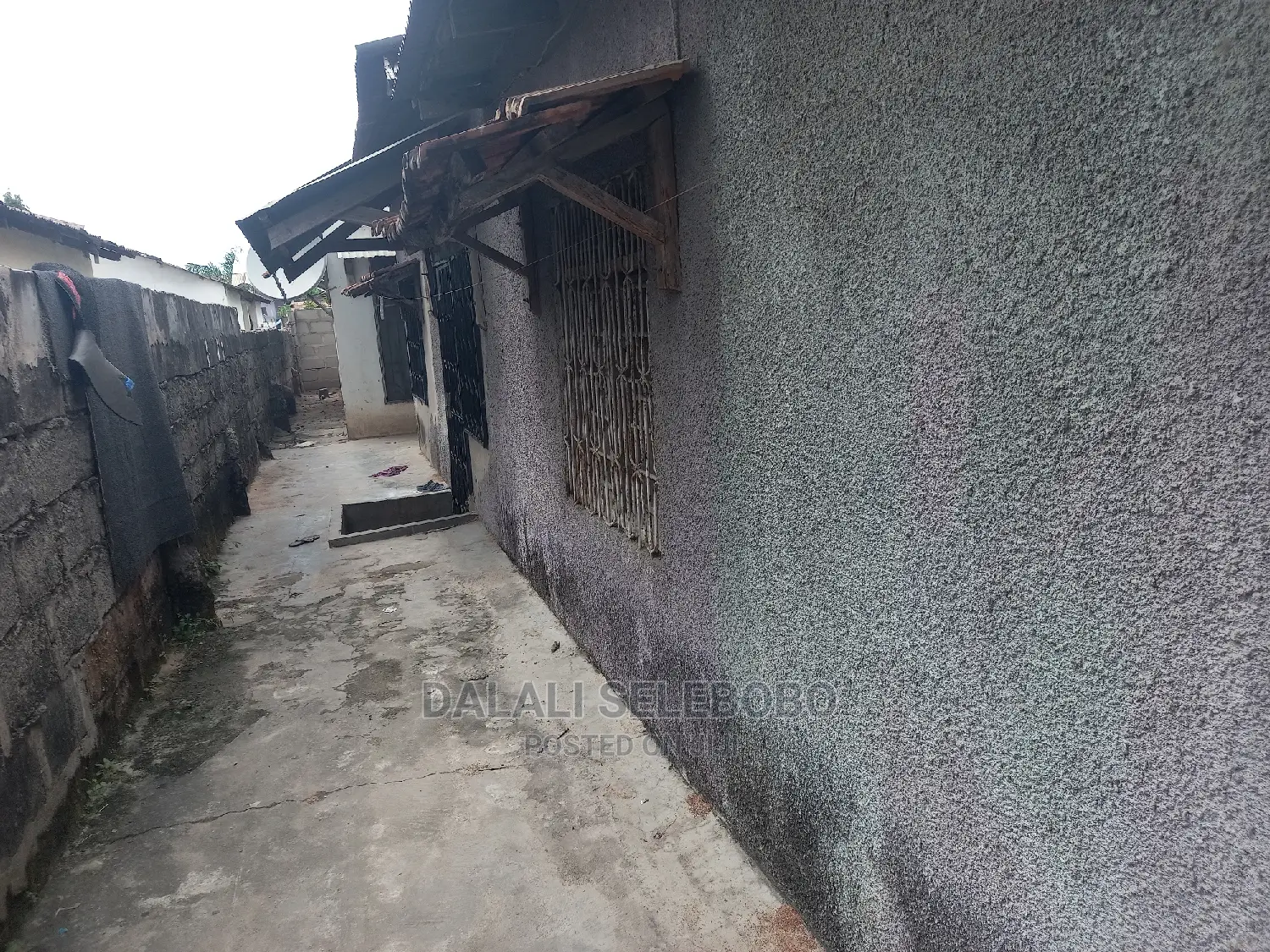 8bdrm Bungalow in Sinza C for sale