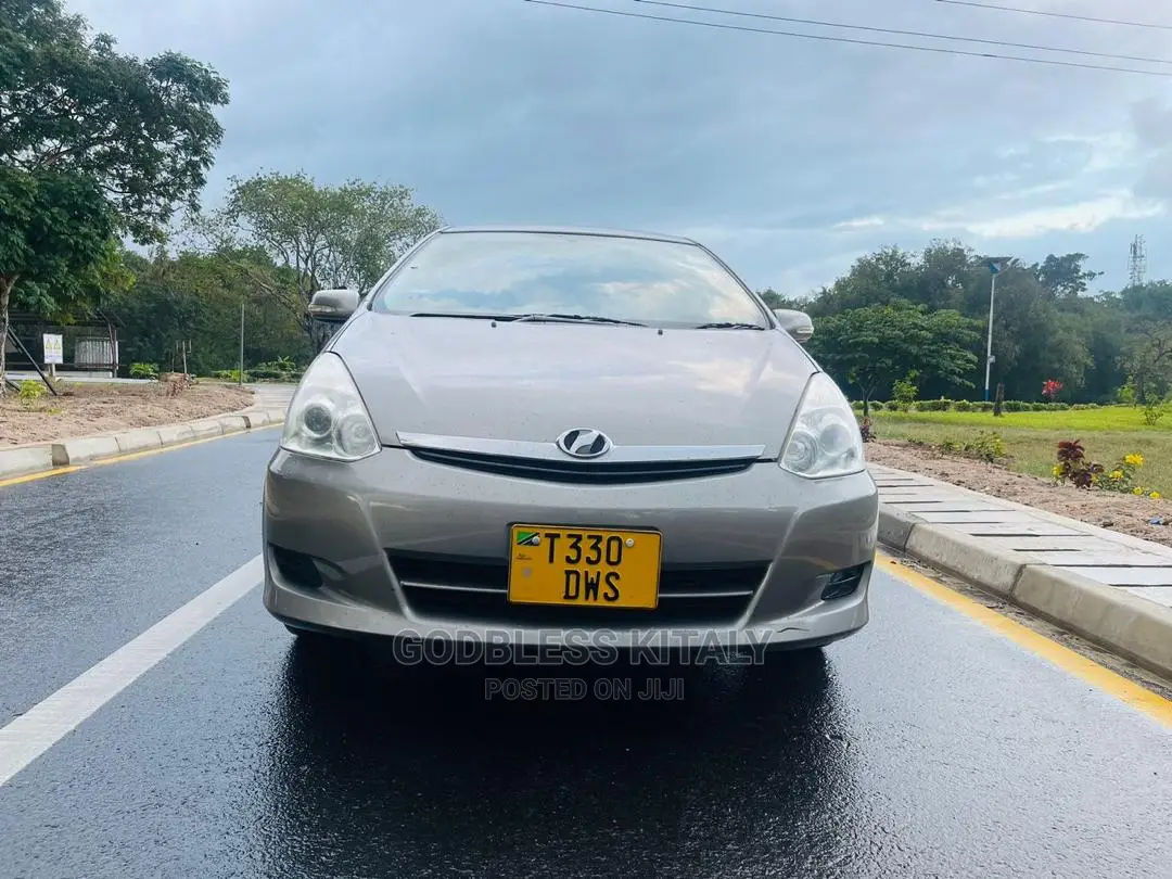 Toyota Wish 2005 Silver