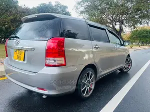 Toyota Wish 2005 Silver