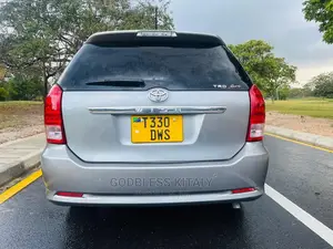 Toyota Wish 2005 Silver
