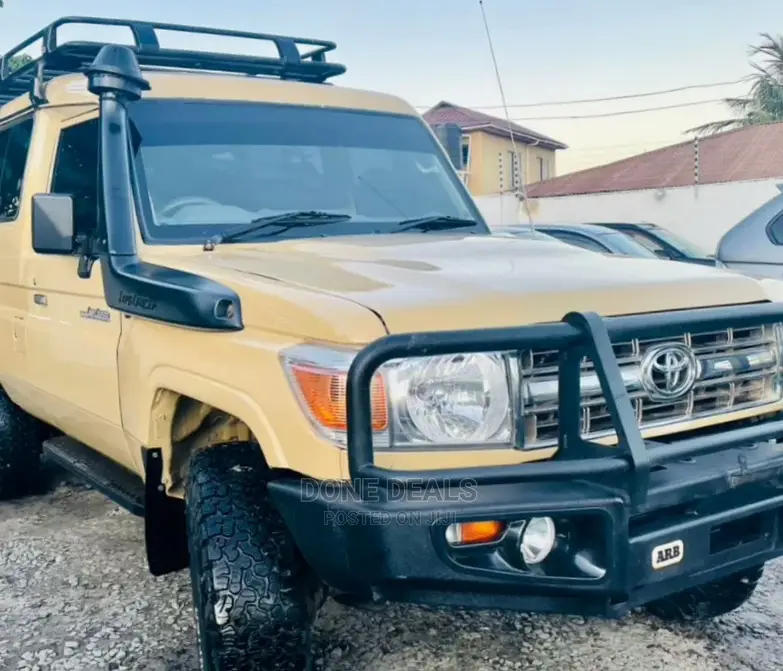 Toyota Land Cruiser 2013 Beige