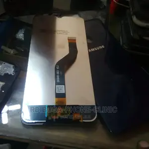Samsung A20 Is Replaced Og LCD Step by Step