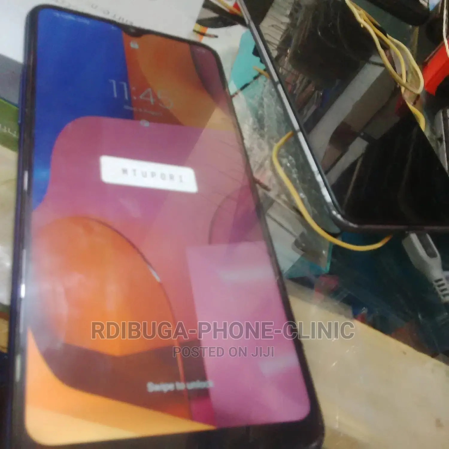Samsung A20 Is Replaced Og LCD Step by Step