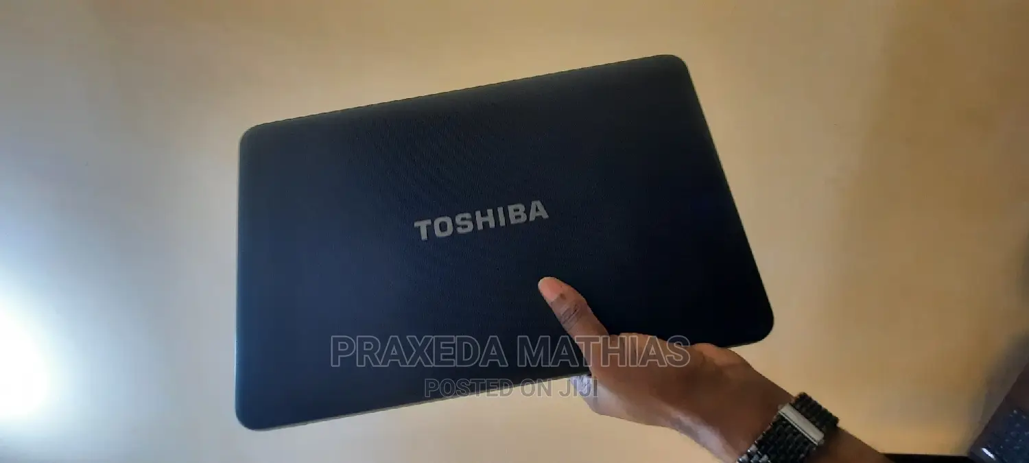 Laptop Toshiba C50 4GB Intel Core 2 Duo HDD 320GB