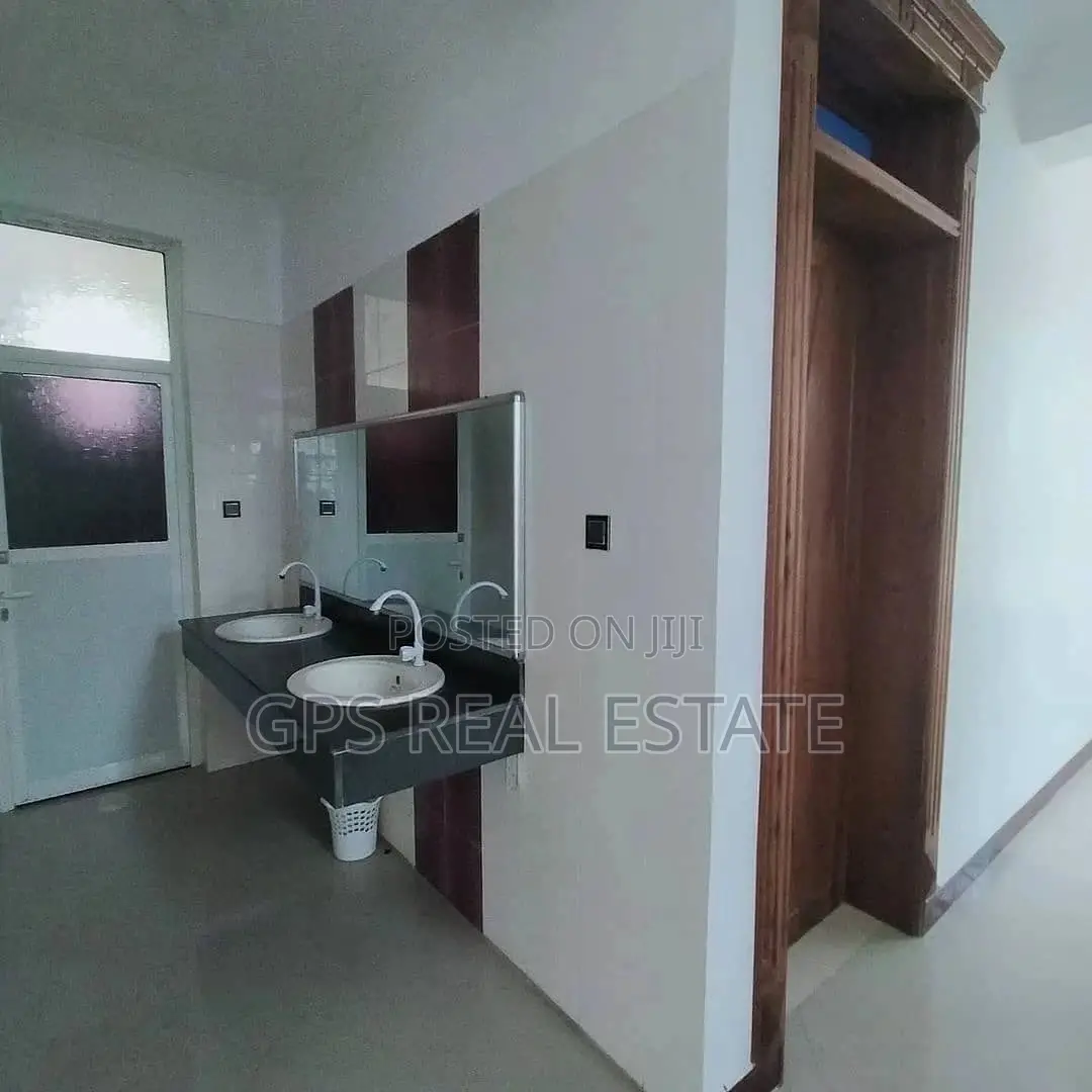 4bdrm House in Maxposh, Kigamboni for Sale