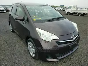 Toyota Ractis 2013 Black