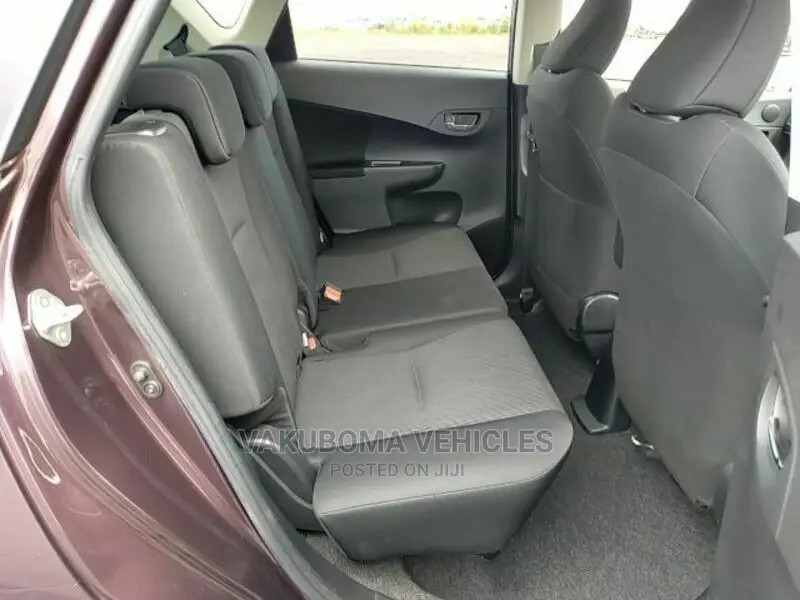 Toyota Ractis 2013 Black